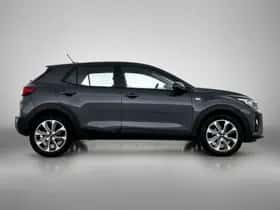 Kia Stonic (2018) thumbnail 11