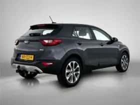 Kia Stonic (2018) thumbnail 3