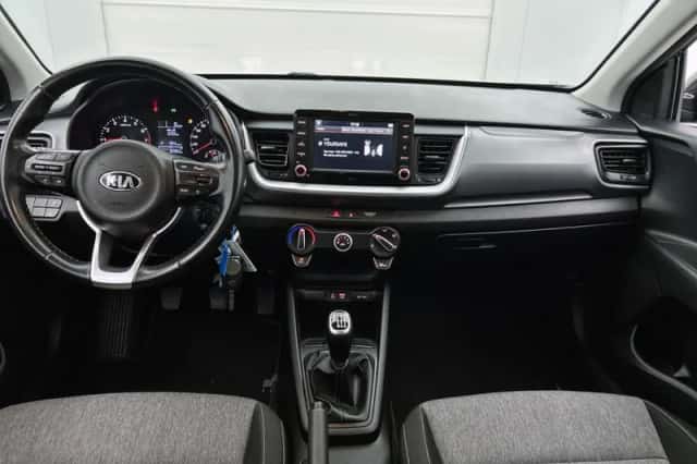 Kia Stonic (2018) thumbnail 4