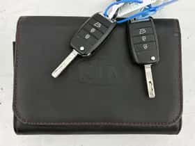 Kia Stonic (2018) thumbnail 31