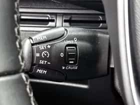Peugeot 3008 (2019) thumbnail 14