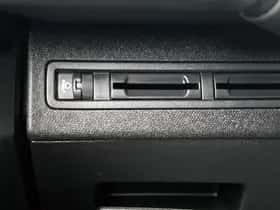 Peugeot 3008 (2019) thumbnail 35