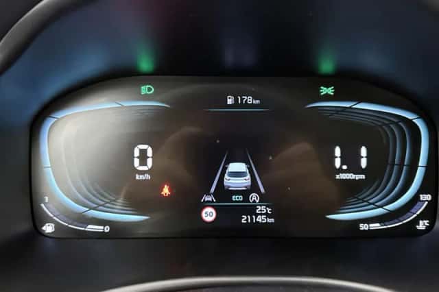 Kia Stonic (2025) thumbnail 5