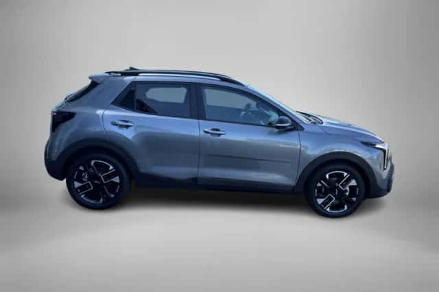 Kia Stonic (2025) thumbnail 4