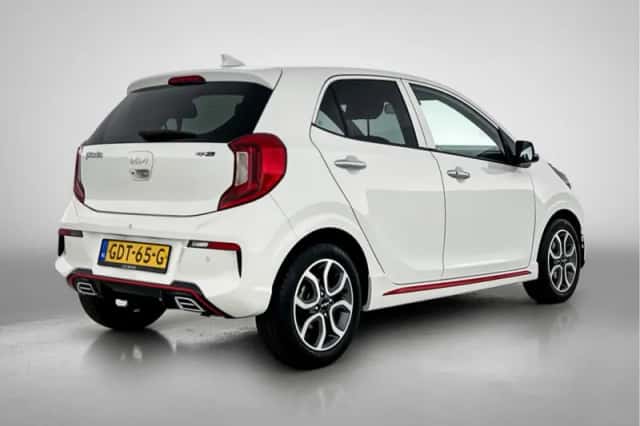 Kia Picanto (2024) thumbnail 3