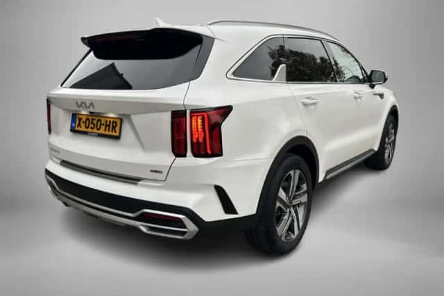 Kia Sorento (2023) thumbnail 2