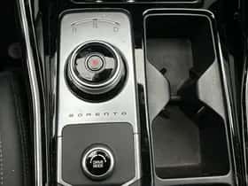 Kia Sorento (2023) thumbnail 14
