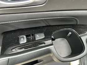 Kia Sorento (2023) thumbnail 18