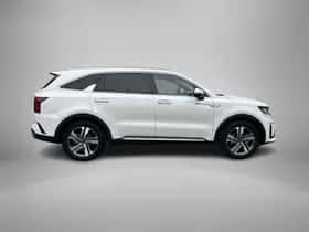 Kia Sorento (2023) thumbnail 3