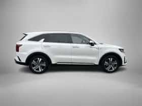 Kia Sorento (2023) thumbnail 4