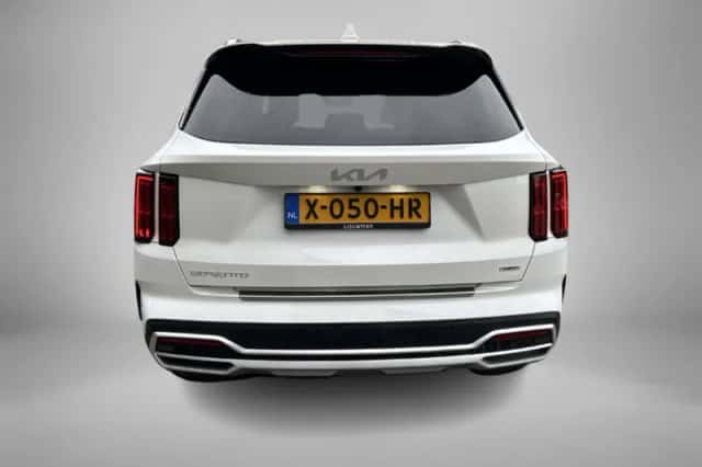 Kia Sorento (2023) thumbnail 6