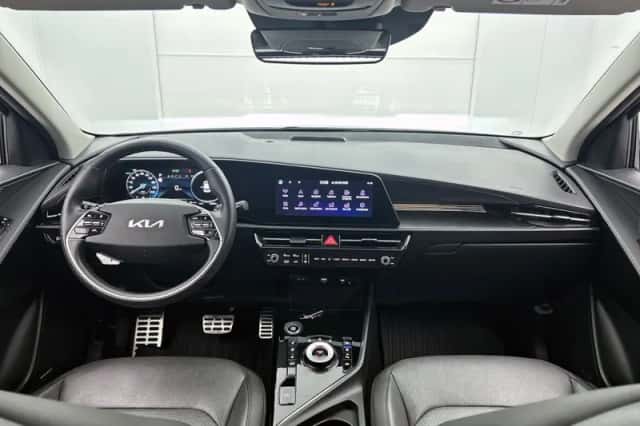Kia Niro (2022) thumbnail 5