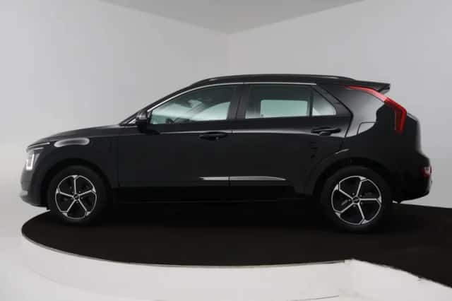Kia Niro (2023) thumbnail 3