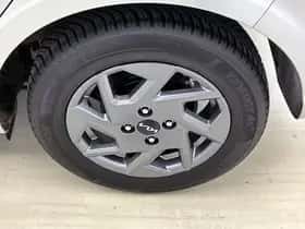 Kia Picanto (2024) thumbnail 22