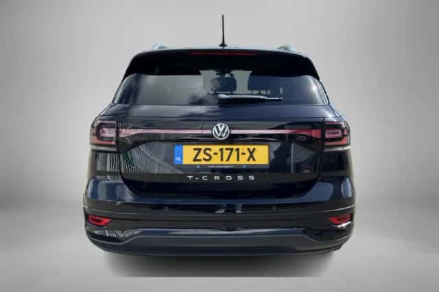 Volkswagen T-Cross (2019) thumbnail 4