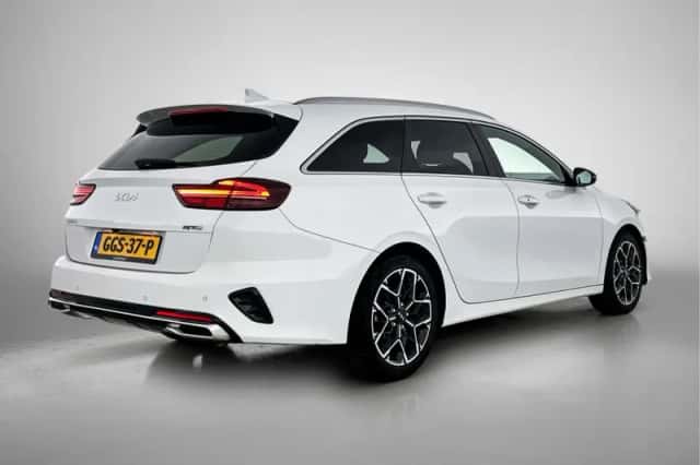 Kia Ceed_Sportswagon (2024) thumbnail 2