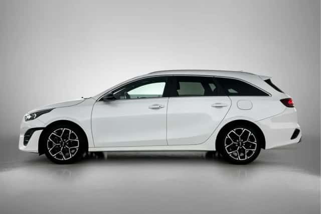 Kia Ceed_Sportswagon (2024) thumbnail 3