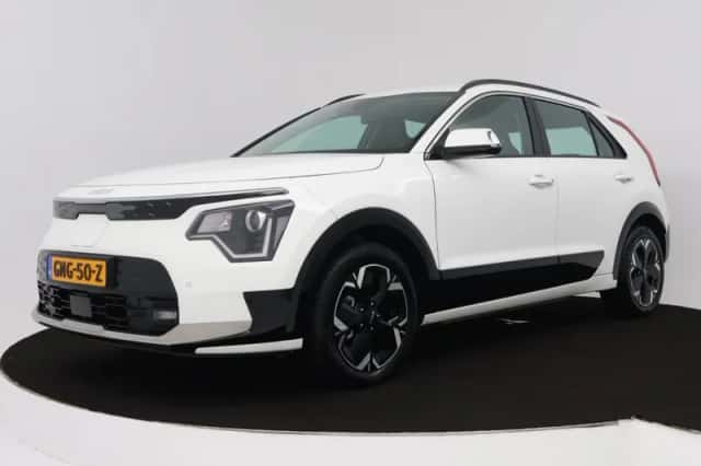 Kia Niro_EV (2024) thumbnail 1