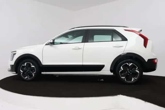 Kia Niro_EV (2024) thumbnail 3