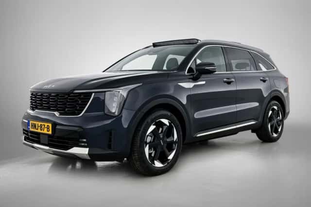 Kia Sorento (2025) thumbnail 1