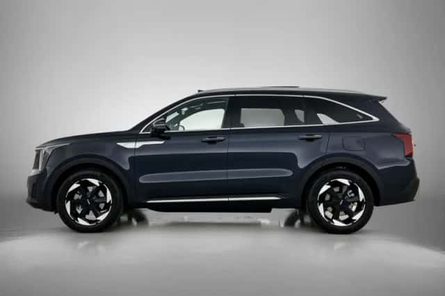 Kia Sorento (2025) thumbnail 3