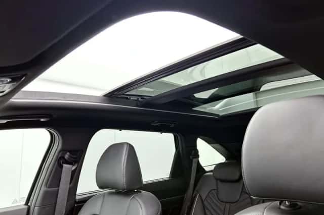 Kia Sorento (2025) thumbnail 4