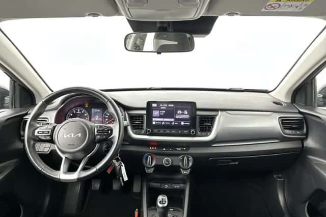 Kia Stonic (2023) thumbnail 5