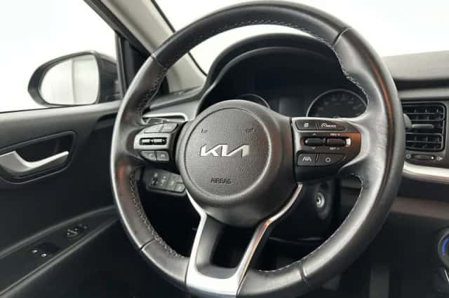 Kia Stonic (2023) thumbnail 6