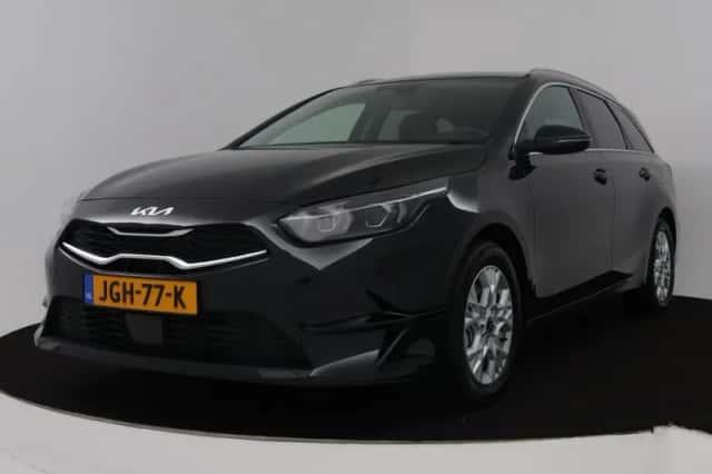 Kia Ceed_Sportswagon (2025) thumbnail 1