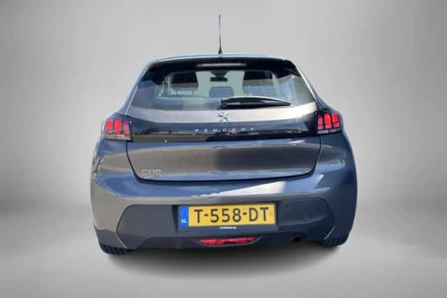 Peugeot 208 (2023) thumbnail 4