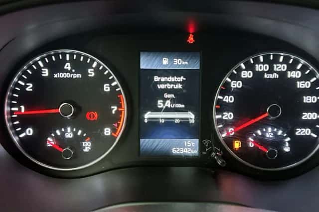 Kia Picanto (2021) thumbnail 5