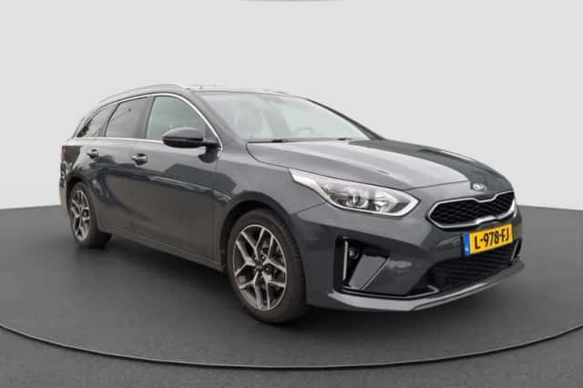 Kia Ceed_Sportswagon (2021) thumbnail 3