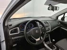 Suzuki S-Cross (2016) thumbnail 27