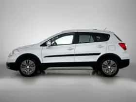 Suzuki S-Cross (2016) thumbnail 4