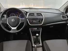 Suzuki S-Cross (2016) thumbnail 4