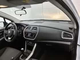 Suzuki S-Cross (2016) thumbnail 7
