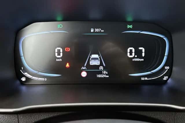 Kia Picanto (2024) thumbnail 6