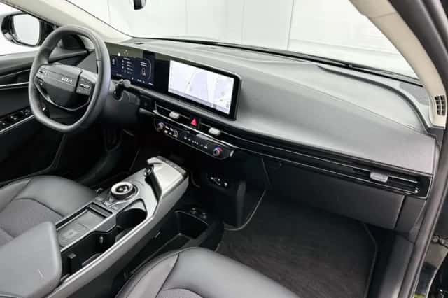 Kia EV6 (2025) thumbnail 6