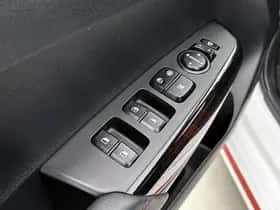 Kia Picanto (2024) thumbnail 23
