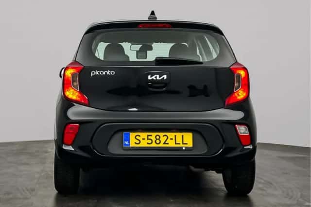 Kia Picanto (2023) thumbnail 6