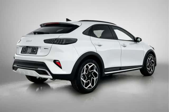 Kia XCeed (2025) thumbnail 2