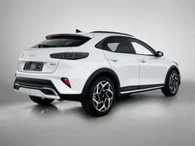 Kia XCeed (2025) thumbnail 2