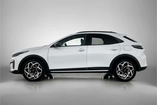 Kia XCeed (2025) thumbnail 3