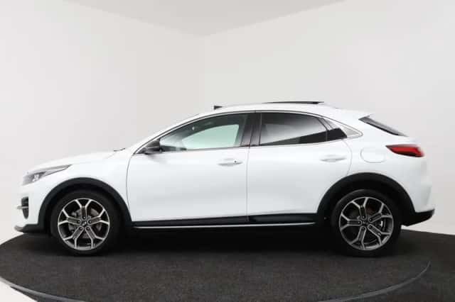 Kia XCeed (2021) thumbnail 3