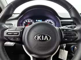 Kia Stonic (2021) thumbnail 17