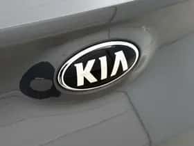 Kia Stonic (2021) thumbnail 18
