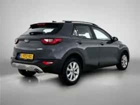 Kia Stonic (2021) thumbnail 3