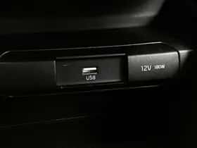 Kia Stonic (2021) thumbnail 23
