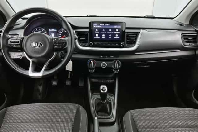 Kia Stonic (2021) thumbnail 4