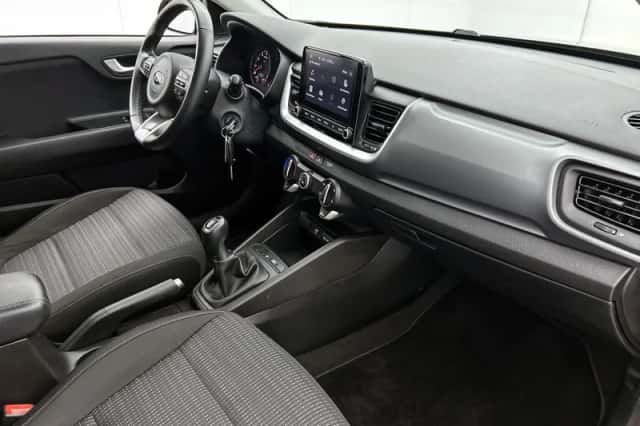 Kia Stonic (2021) thumbnail 6